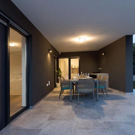 Modern 3-Bedroom Villa With A Private Pool Pula Dış mekan fotoğraf
